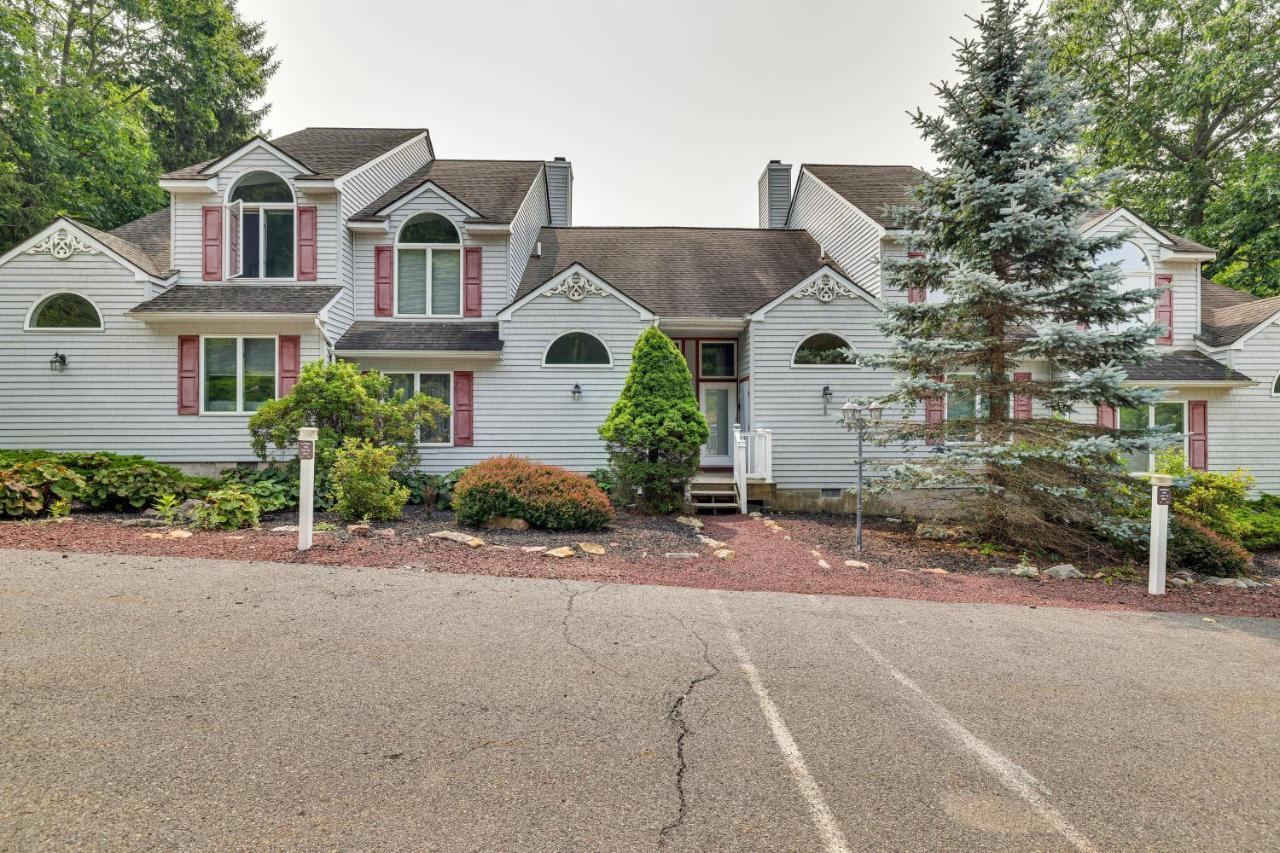 Lake Harmony Home About Half Mi To Big Boulder Mountain Exterior photo