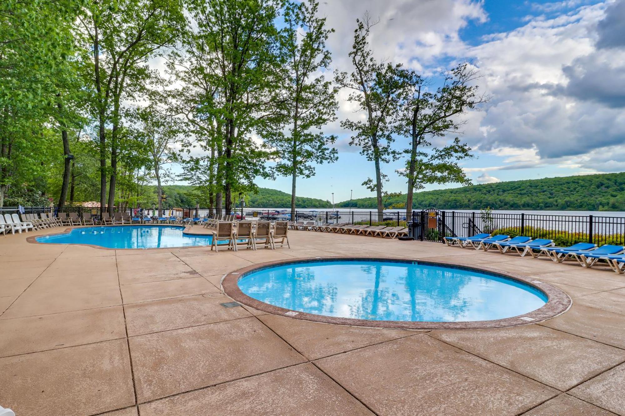 Lake Harmony Home About Half Mi To Big Boulder Mountain Exterior photo